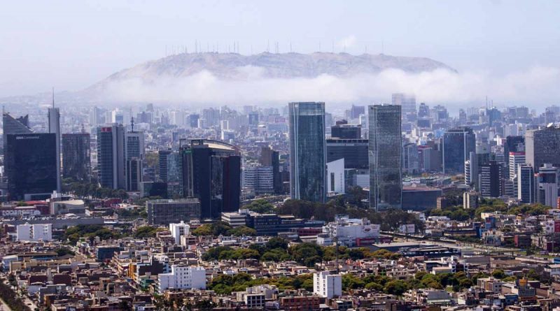 FMI: economía peruana crecerá 2.5% este año y 2.7% en el 2025