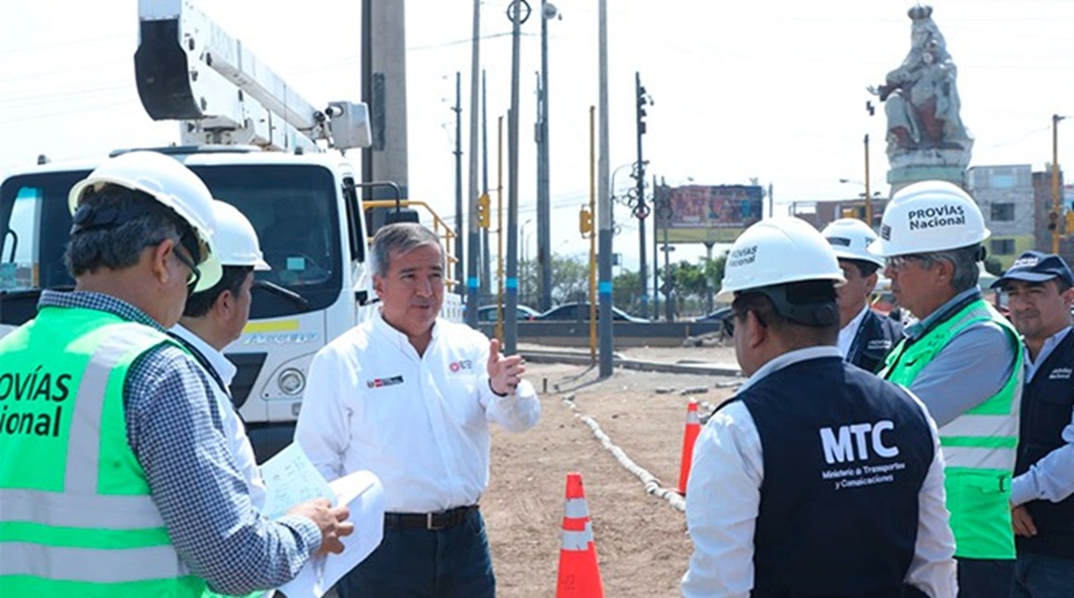 Ministro Pérez Reyes supervisa avances de los trabajos de mejoramiento ...