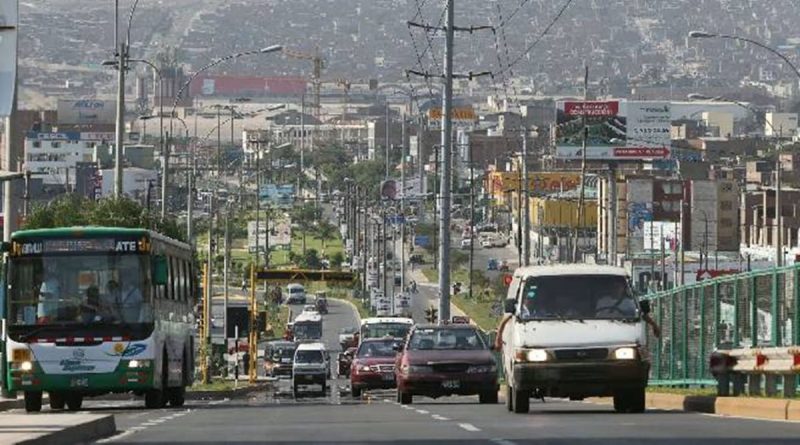 MTC prorroga restricción vehicular en la avenida Néstor Gambetta hasta mayo de 2027